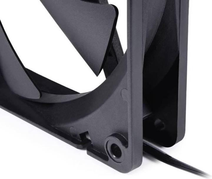 Produktbild Alphacool Core 140mm L??fter PWM 3200rpm (140x140x25mm) (140 mm, 1 x)