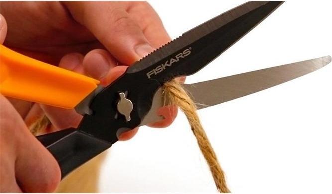 Image du produit Fiskars ciseaux multi-usages (23 cm)