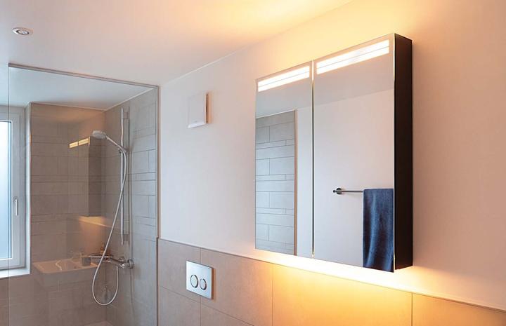 Produktbild Schneider ARANGALINE LED Lichtspiegelschrank, 2 Doppelspiegeltüren, 60x70x12cm, 160.460.02.41