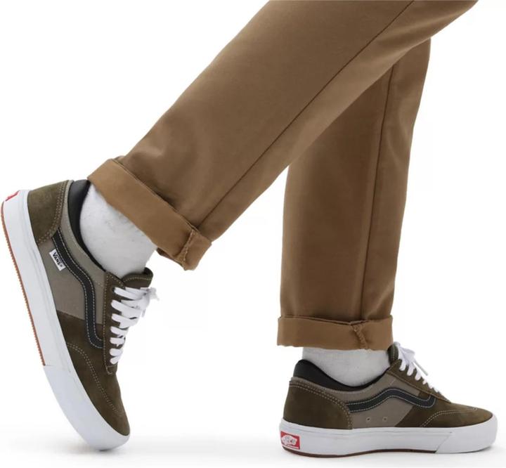 Actual product image Vans Gilbert Crockett (42)