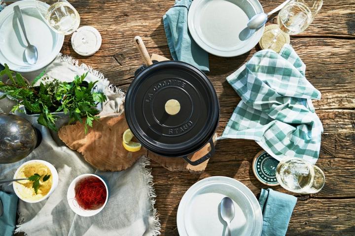 Actual product image Staub La Cocotte (24 cm, Casserole + Stewpot, Cast iron)