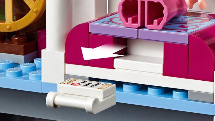 Actual product image LEGO Sleeping Beauty's fairytale castle (41152, LEGO Disney)