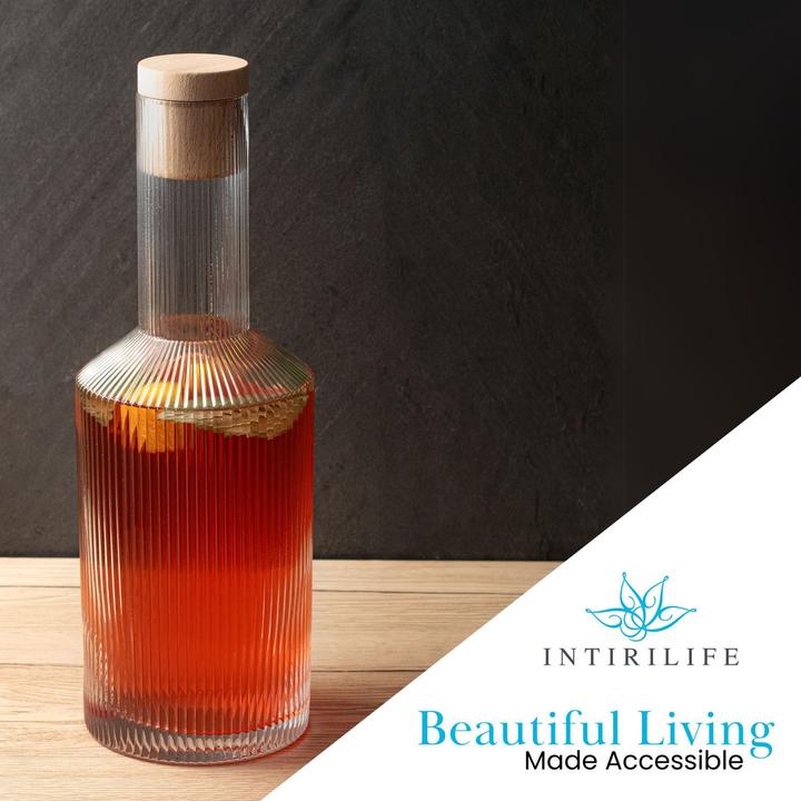 Produktbild Intirilife Glaskaraffe mit goldenen Rand und Korken (1.70 l)