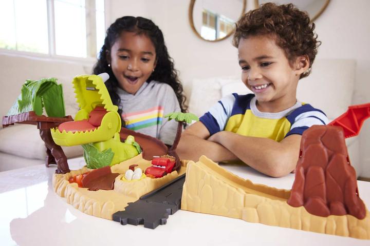 Produktbild Mattel Disney Pixar Cars DISNEY+ DINO PARK PLAYSET (SIOC)