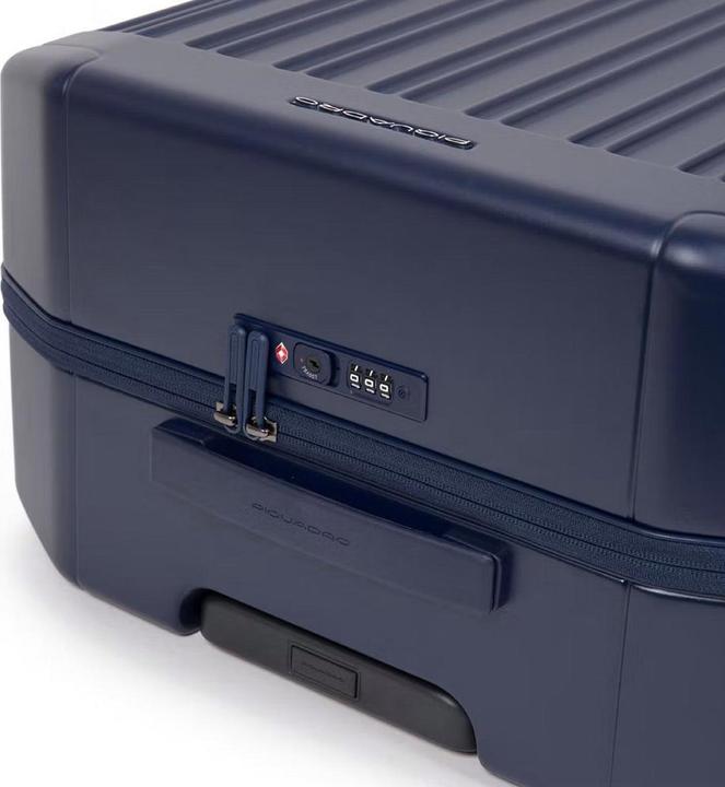 Actual product image Piquadro Hard case PQ-Light (60 l, M (50 - 90l))