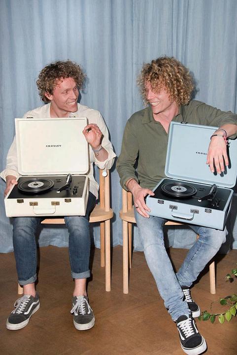 Actual product image Crosley Portfolio (Entry level, Manual)