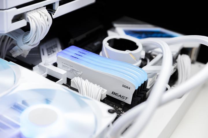 Image du produit Kingston FURY Beast RGB SE (1 x 8GB, 3600 MHz, RAM DDR4, DIMM)