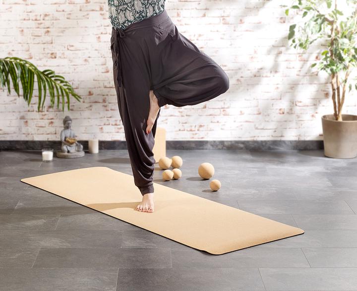 Produktbild Newgen medicals Rutschfeste Yoga-Matte aus Kork und Natur-Kautschuk (5 mm)