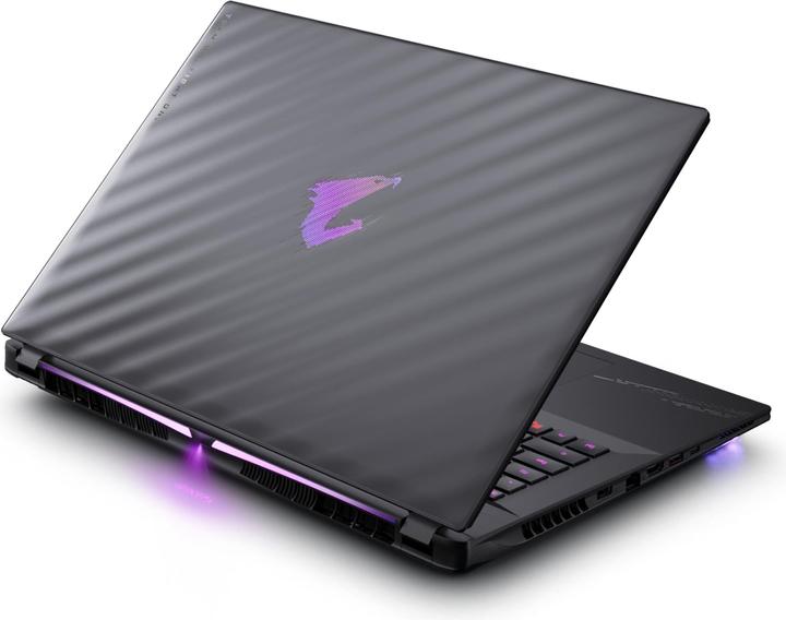 Image du produit Gigabyte Aorus Master 18 (18", Intel Core Ultra 9 275HX, 64 Go, 4000 Go, DE)