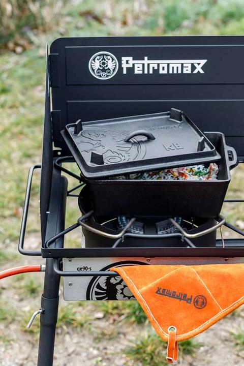 Actual product image Petromax Aramid Pro 300 pot holder (2 pieces) (rauleder, 100% aramid (polyamide), 100% polyester, contains non-textile components of animal origin)