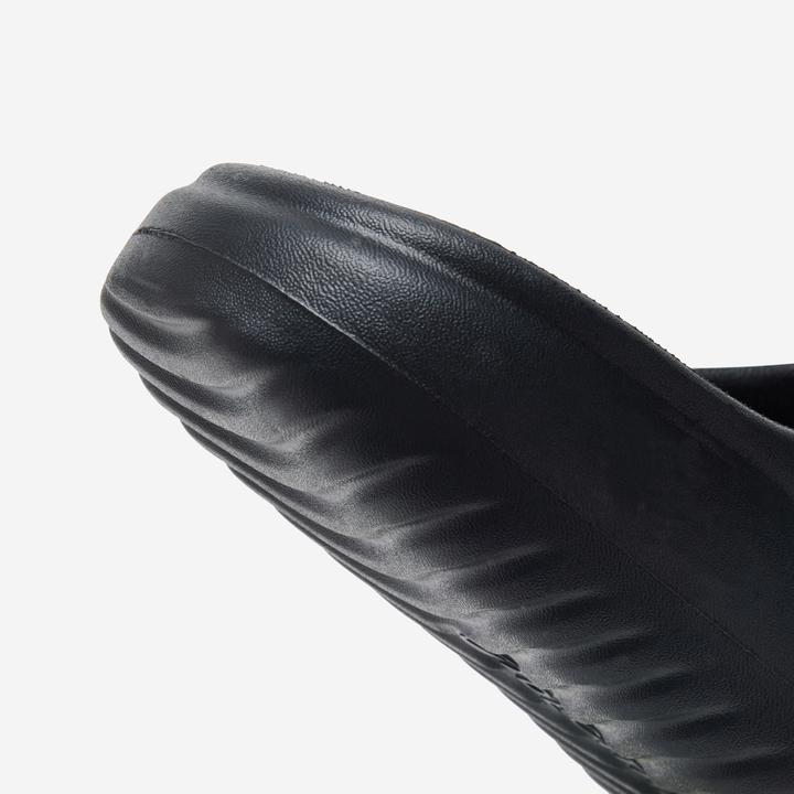 Produktbild Decathlon Badeschlappen Slides Damen/Herren - schwarz (45)