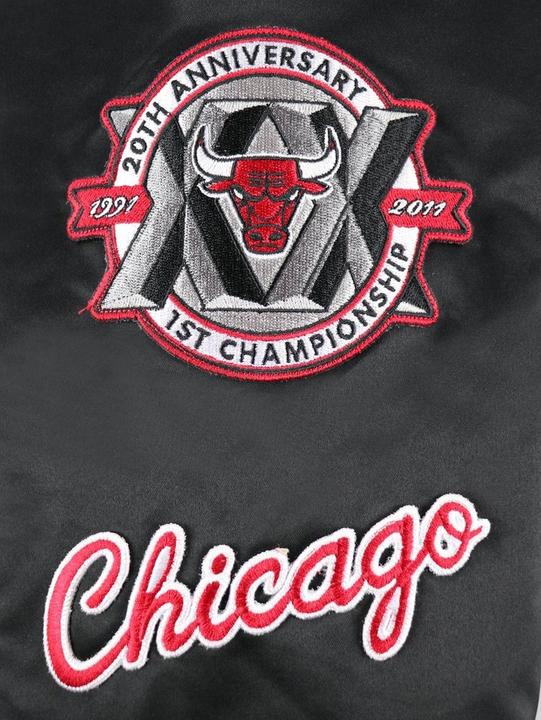 Image du produit Mitchell & Ness M&N Satin Bomber Veste - FLIGHT Chicago Bulls noir (L)
