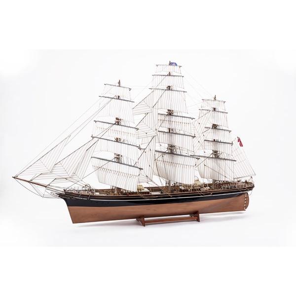 Cutty Sark Wooden Model Ship Kit - Billing Boats USA