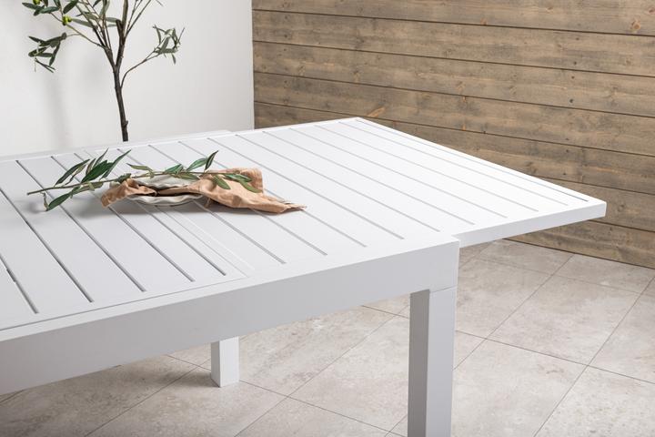 Actual product image Venture Home Marbella dining table (100 cm)