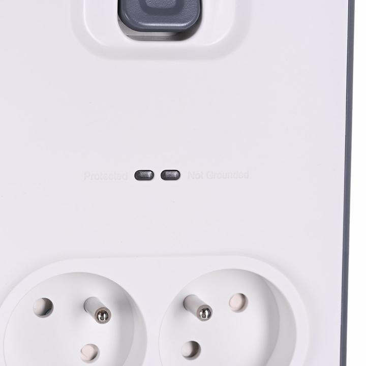 Actual product image Belkin BSV804ca2M 8 AC outputs (8 x, 4-pole, 2 m)
