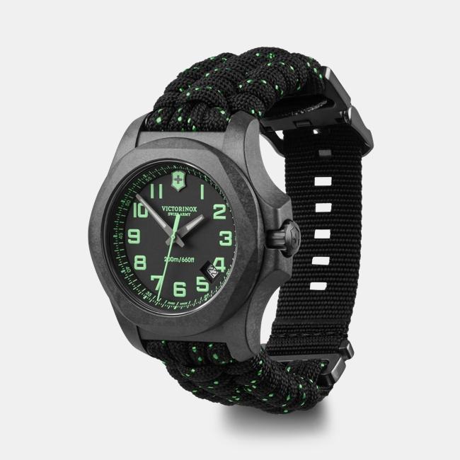 Produktbild Victorinox I.n.o.x. Carbon (Analoguhr, Swiss Made, 43 mm)