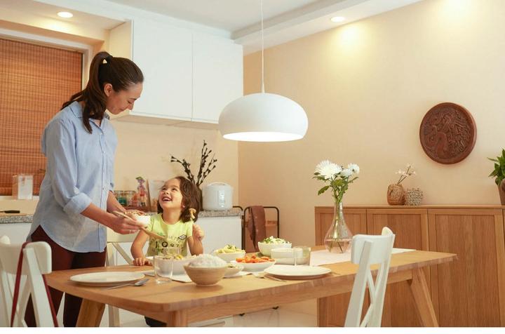 Image du produit Philips Professional LED SceneSwitch (E27, 7.50 W, 806 lm, 1 x, F)