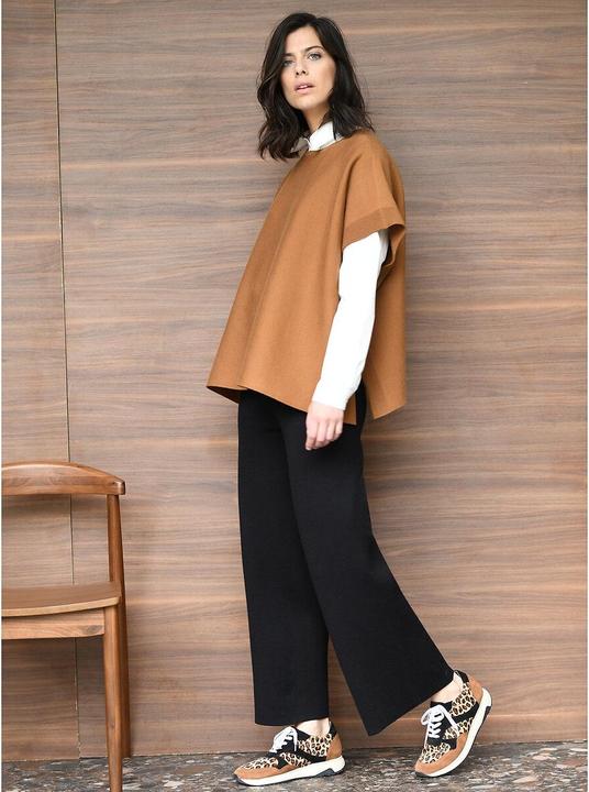 Actual product image Anne Weyburn Poncho with round neckline (42)