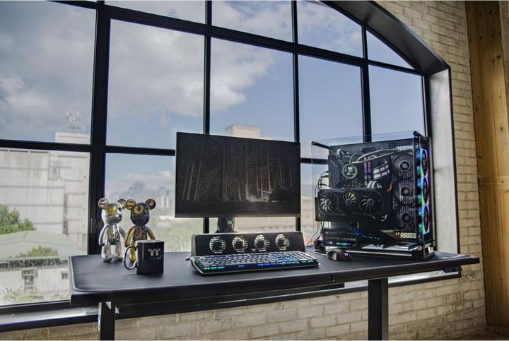 Actual product image Thermaltake Tt Core P3 TG Pro Black CA-1G4-00M1WN-09 (ATX, mATX, Mini-ATX)