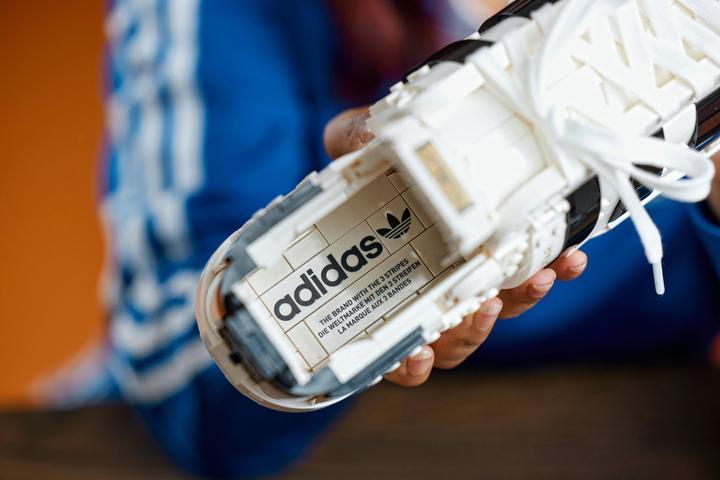 Image du produit LEGO Adidas Originals Superstar (10282, LEGO Icons)