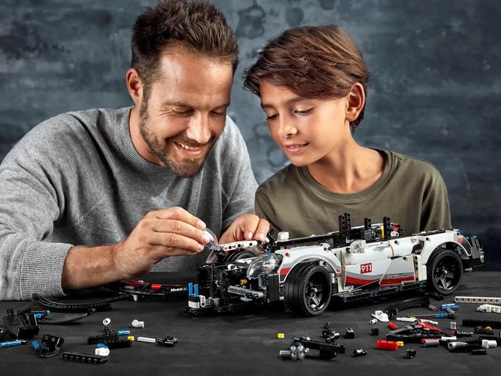 Produktbild LEGO Porsche 911 RSR (42096, LEGO Technic, LEGO Seltene Sets)