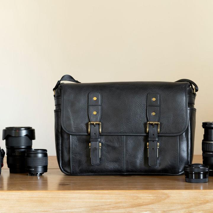 Produktbild Only-Bags.Store Leder Vintage 16" Laptop Tasche, Kameratasche, Aktentasche, Schulranzen, Portfolio Notebook Tablet (16")