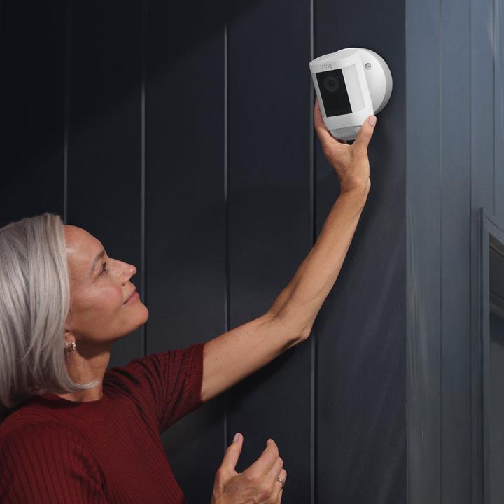 Actual product image Ring Spotlight Cam Pro, Wired - White (1920 x 1080 Pixels)