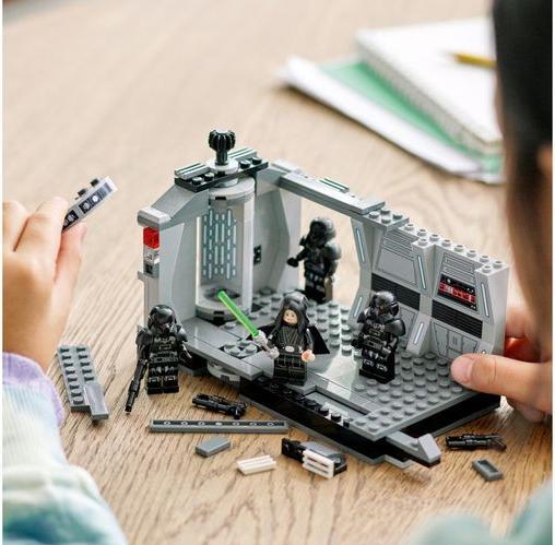 Produktbild LEGO Angriff der Dark Trooper (75324, LEGO Star Wars)