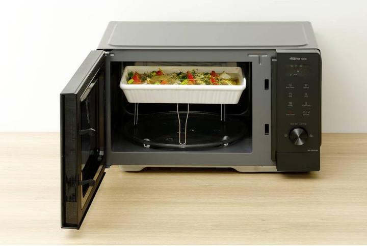 Image du produit Panasonic NN-GD35QBEPG Mikrowelle Schwarz 1300 W (29 l)