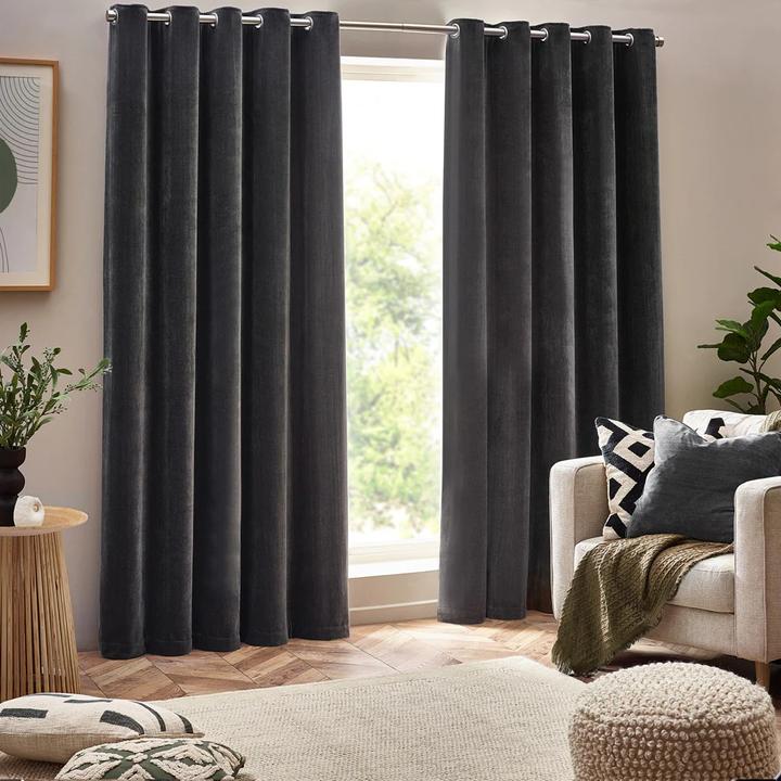 Immagine prodotto Yard Tende in ciniglia con occhielli in velluto (117 x 137 cm)