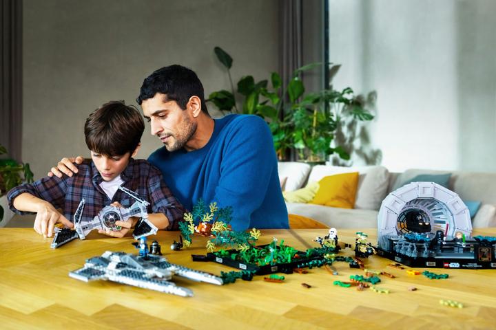 Produktbild LEGO Mandalorian Fang Fighter vs. Tie Interceptor (75348, LEGO Star Wars)