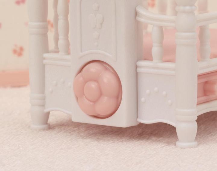 Image du produit Sylvanian Families Lit d'enfant avec mobile