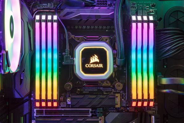Image du produit Corsair Vengeance RGB Pro (4 x 16GB, 3200 MHz, RAM DDR4, DIMM)