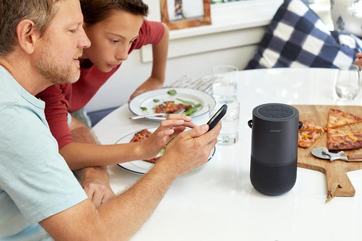 Produktbild Bose Portable Home Speaker (12 h, Akkubetrieb)