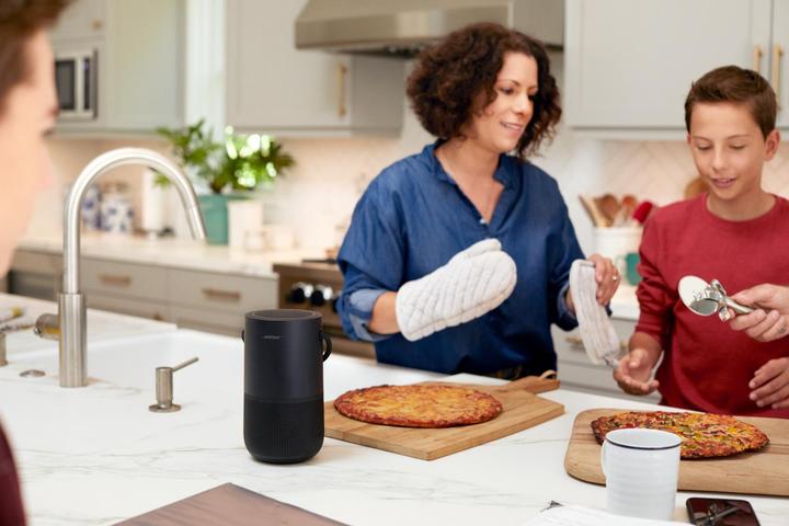 Produktbild Bose Portable Home Speaker (12 h, Akkubetrieb)