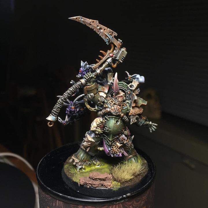 Actual product image Games Workshop Warhammer 40k - Death Guard Typhus : Typhus - Héraut du Dieu de la Peste (Plastic)