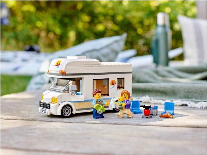 Actual product image LEGO Holiday camper (60283, LEGO City)