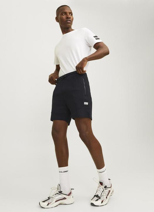 Produktbild Jack & Jones Reissverschlusstasche Interlock Sweatshorts (XS)