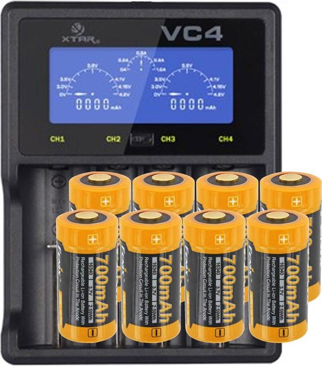 Produktbild Fenix Akku CR123A und Schnell-Ladegerät (8 Stk., CR123A, 760 mAh, Ladegerät inkl. Akku)