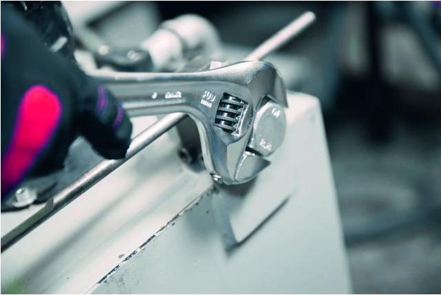 Actual product image Facom Adjustable wrench (17 mm)