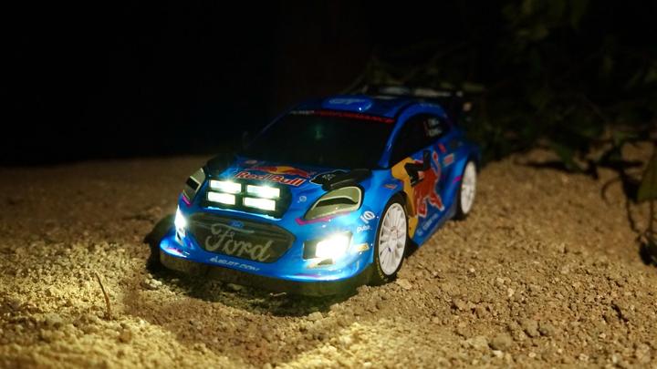 Immagine prodotto Nikko 1:18 RC Night Mode M-Sport Ford Puma Tanak (10393)