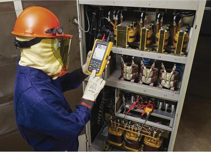 Actual product image Fluke Hand-held oscilloscope (scope meter) 123B/EU/S (CAT IV 600V)