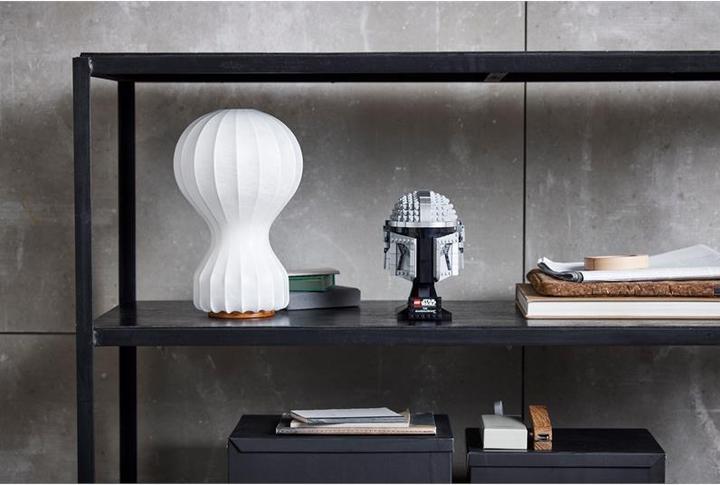 Actual product image LEGO Mandalorian helmet (75328, LEGO Star Wars)
