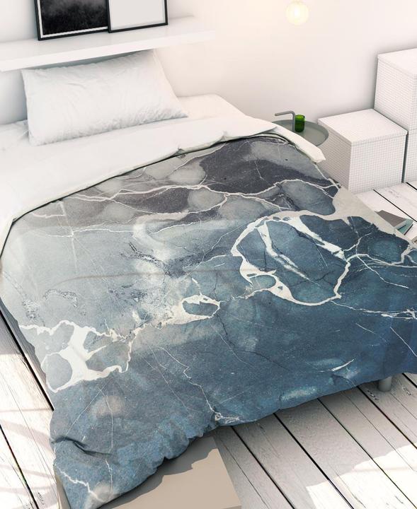 Produktbild Juniqe Blue Sea Marble - Abstrakt & Geometrisch (Bettwäsche Set, 160 x 210 cm, 50 x 70 cm)