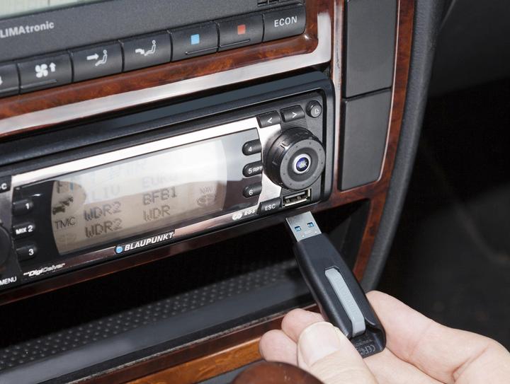 Actual product image Verbatim Store 'n' Go V3 (32 GB, USB-A, USB 3.1)