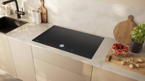 Actual product image Neff N 90, Induction hob, 80 cm, Black, flush (integrated), T58PTF1L0