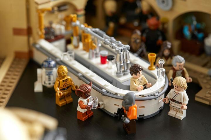 Immagine prodotto LEGO Cantina Mos Eisley (75290, Set LEGO rari, LEGO Star Wars)