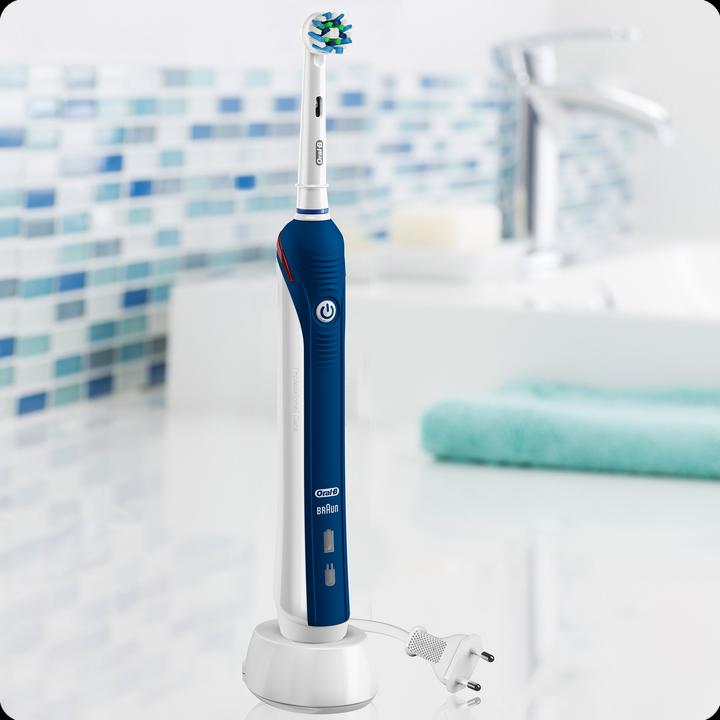 Immagine prodotto Oral-B Pro 2 (Spazzolino oscillante)