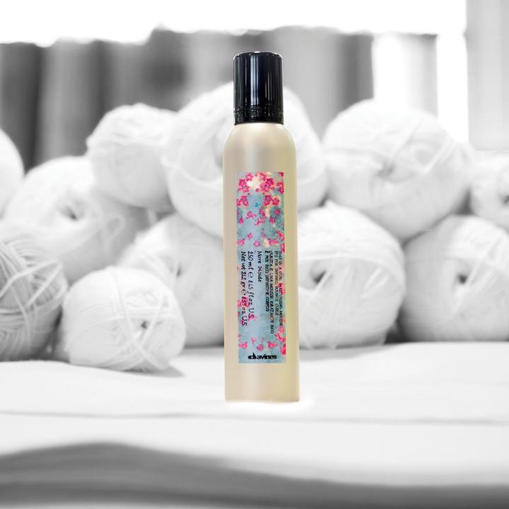 Actual product image Davines Curl Moisturizing Mousse (250 ml, Curling mousse)