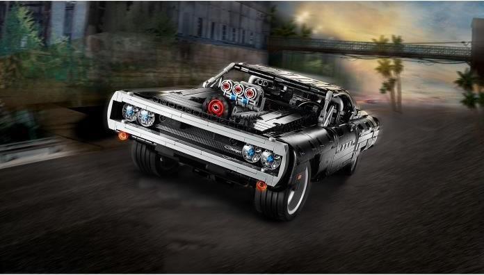 Produktbild LEGO Dom's Dodge Charger (42111, LEGO Technic)